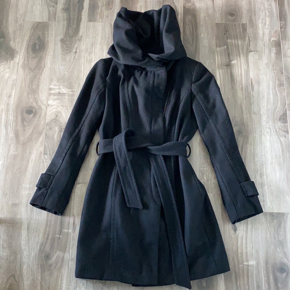 Women’s Zara Robin Hood coat